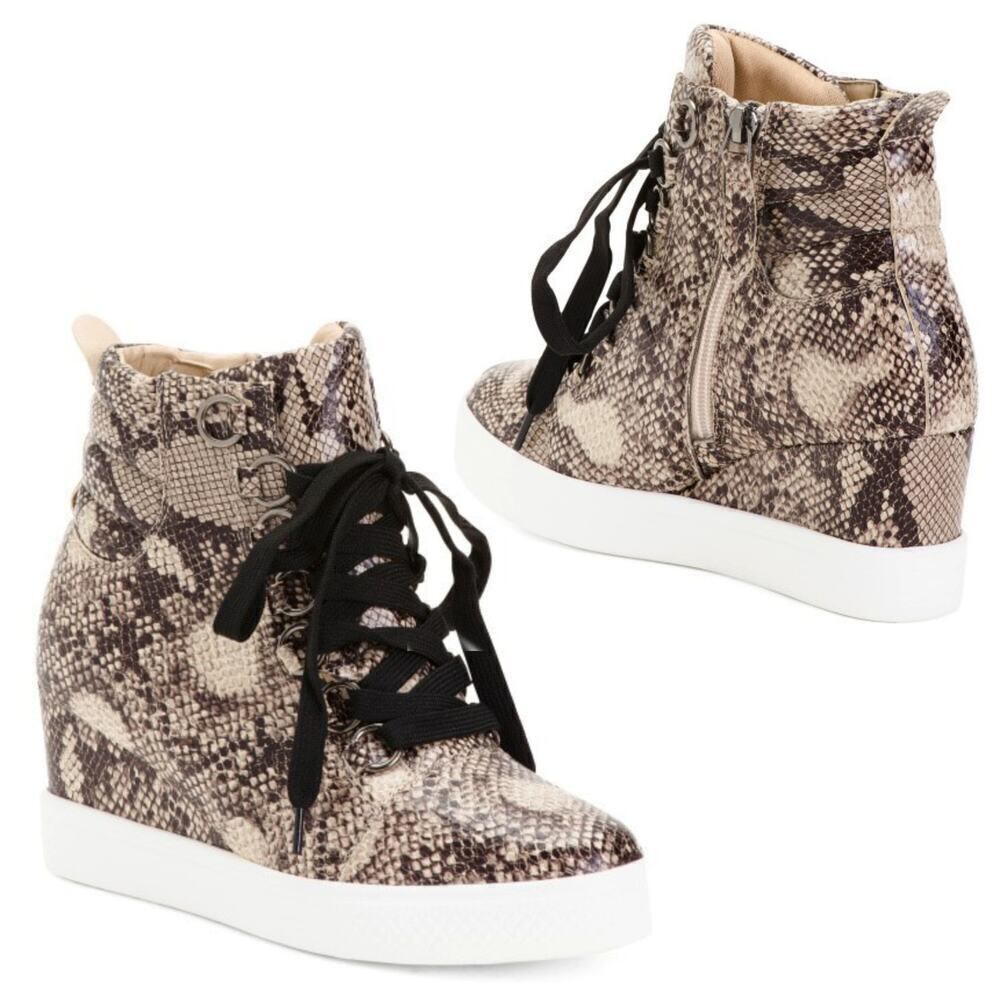 New Catherine Malandrino Snakeskin Embossed Ankle Booties Wedge Fashion Sneakers